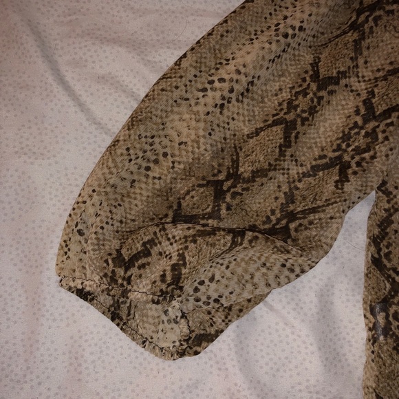 *SALE* Sheer Liz Claiborne Snake Skin Shirt - Picture 4 of 4